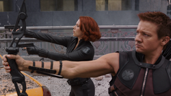 BlackWidowHawkeye-Avengers