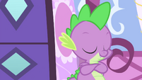 Spike waiting S4E23