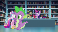 Spike runs S6E2