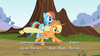 Applejack galloping S2E07