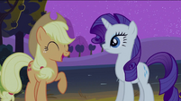 Applejack chuckling S2E05