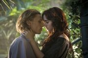 Jace-and-Clary-Kiss-525x350