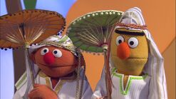 Ernie and Bert play Ali and Baba on Ernie & Bert Märchensongs