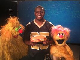 Reggie Bush, New Orleans Saints: Sesame Street Season 41