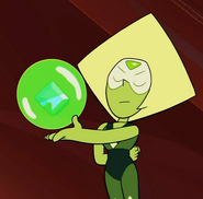 Peridot (Steven Universe) bubbling a gem.