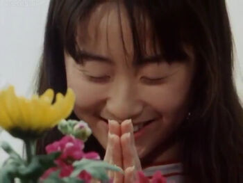 Yoko praying