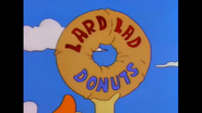 TheAppleOfHomersEyeLardLadsGinormousDoughnut