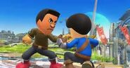 Mii Brawler Reggie grabbing Mii Swordfighter Iwata.