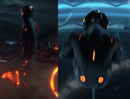 Rear views of Rinzler with and without disc