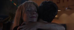 Pepper-Potts-Hugs-Tony-Stark