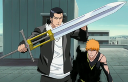 494px-Kugo defends Ichigo