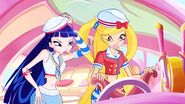 Stella-Musa-and-Tecna-the-winx-club-34235910-500-282