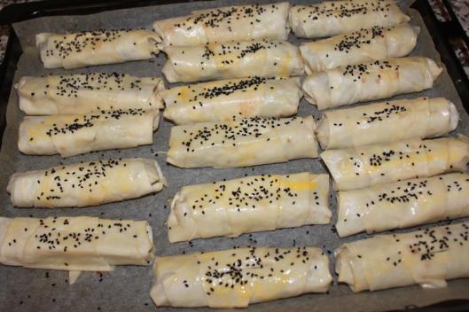 Lentil Rolls - Taze Yufkadan Mercimek Boregi Nasil Yapilir (43)