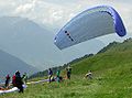 Starting paraglider