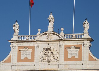 Detalle de la fachada del Palacio Real / Detail of the façade of the Royal Palace