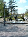 Schäfer-Brunnen vor dem Parkhotel, hinter dem der Kaiser-Karls-Park liegt