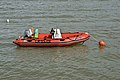 785) Un bateau "Zodiac" rouge. 4 septembre 2011