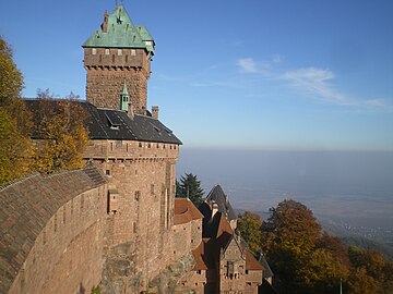 Vue sur le donjon et la plaine