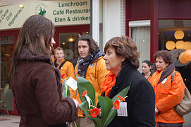 Rita-Verdonk-en-haar-campagneteam-Capelle-aan-den-IJssel-DSC 0128.jpg