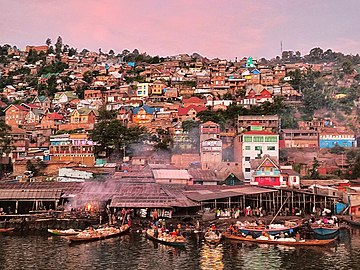 Houses in Bukavu. Photographer : Kimberly Hall