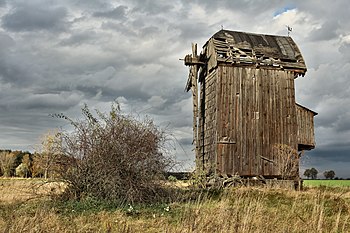 4. Windmill in Tylewice Photograph: Marek Argent Licensing: CC-BY-SA-3.0-pl