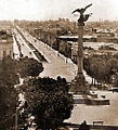 English: This is a photo of the Italia Square of La Plata, before 1952. Español: Foto de Plaza Italia, antes de 1952, antes que se moviera el monumento.