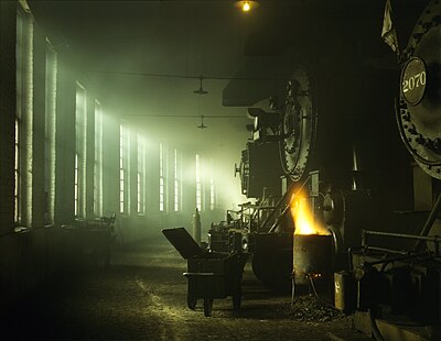 Jack Delano. Steam locomotives of the Chicago & North Western Railway in the roundhouse, 1942