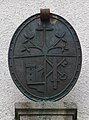 Wappen am Schulhaus in Oberzell, Ortschaft Taldorf, Stadt Ravensburg