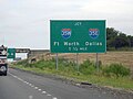 File:Interstate35SplitHillsboro1.JPG