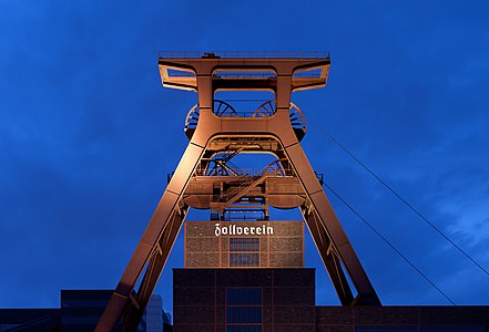 Zeche Zollverein abends