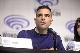 Zachary Quinto (32596646107).jpg