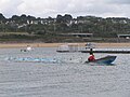 Plage du Moulin Blanc vue du port de plaisance