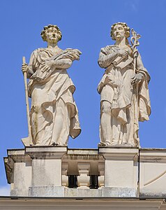 Commons:Featured picture candidates/Set/Statues on the gable of Linderhof Palace