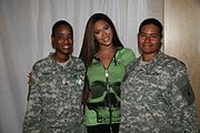 Beyoncé with Sgt. Tiffany Thomas and Pvt. Pavlarr Curnutt of Fort Carson (30 August 2007)