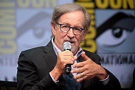 Steven Spielberg (36057765641).jpg