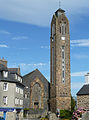 Vue depuis la rue Anne de Bretagne, l'église Saint-Pierre et Saint-Paul de Guipavas