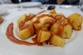 Patatas bravas (49415380638).jpg