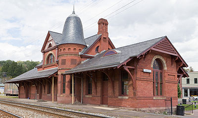 File:RailroadStationOakland2012.jpg