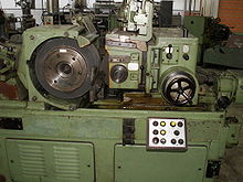 Centerless cylindrical grinder.jpg