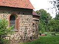 de: Feldsteinkirche, gebaut um 1200; 1905 umfassender Umbau