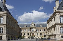 Amiens France Hotel-de-Ville-01.jpg