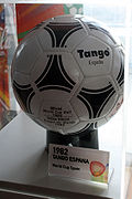 Adidas Tango España.jpg