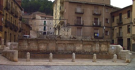 Fuente de los 20 caños (siglo XVI) / Fountain (16th c.) →