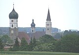 Ehingen an der Oberschwäbischen Barockstraße – hier die Türme von Liebfrauenkirche, Herz-Jesu-Kirche und Stadtpfarrkirche St. Blasius