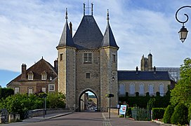 Porte de Joigny (exterior)