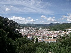 Español: Ubrique desde el inicio de la calzada romana.