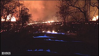 Kilauea-May2018Eruption-BlueMethaneFlames.jpg