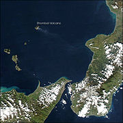 Stromboli (satellite).jpg