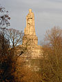 Das Bismarck-Denkmal im Alten Elbpark wurde nach Entwürfen von Hugo Lederer und Emil Schaudt errichtet (weitere Bilder siehe Category:Bismarck-Denkmal, Hamburg).