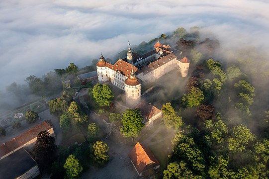 "Schloss_Langenburg-msu-2021-0306-.jpg" by User:Matthias Süßen